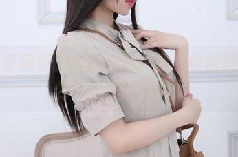 图集里藏着傲娇的美腿：鹿野希的腿是多么不按牌理出牌！