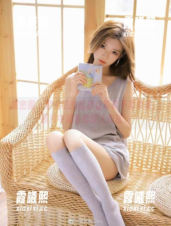 微密圈 - 黎允熙的红裙让写真不再单调，照片中藏着的撩人魔法。